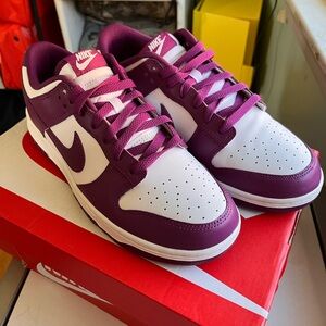 Nike Dunk Low NWT Viotech purple white Men’s size 9.5